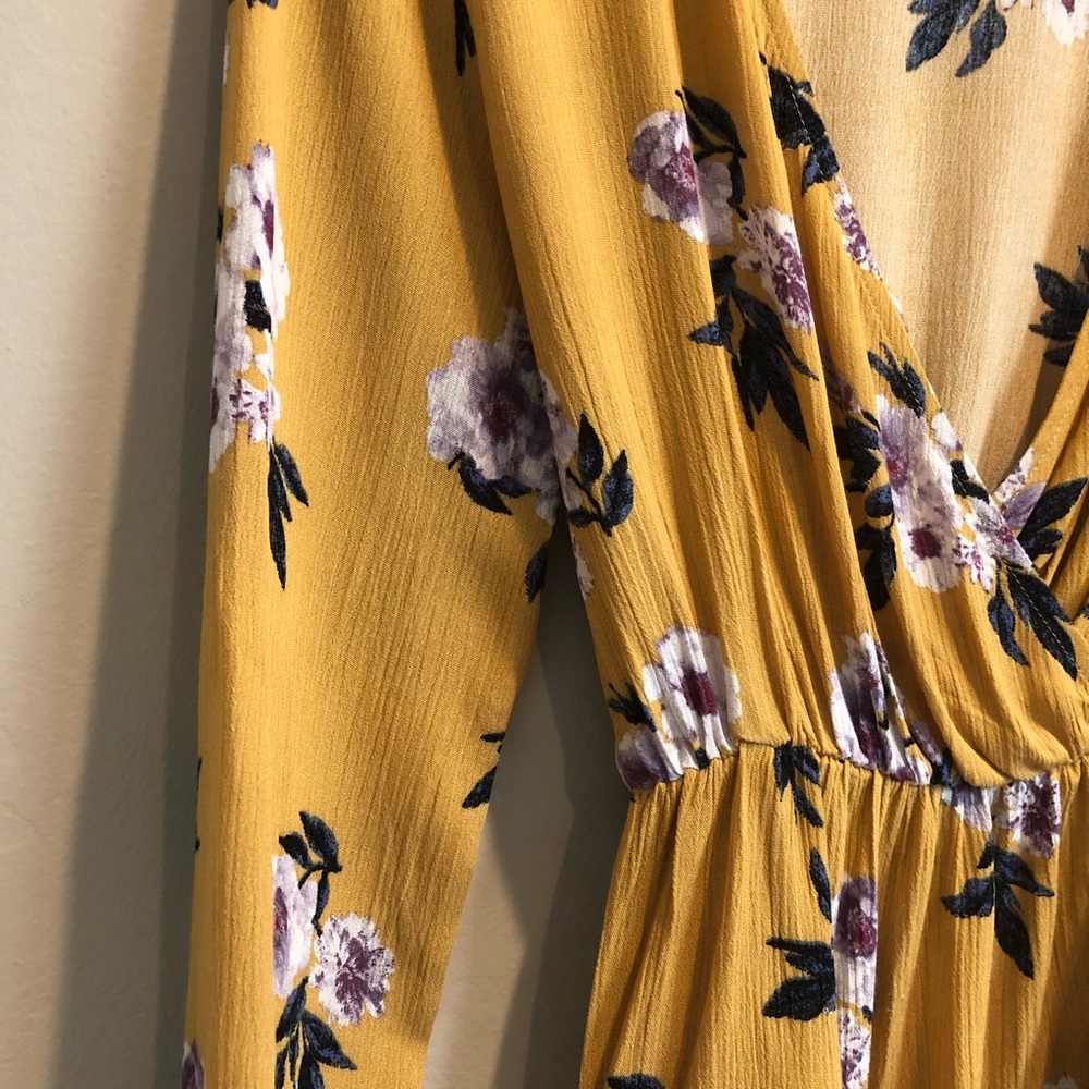 🆕 LAST 1: Mustard Floral Tie-Waist Blouse - Picture 6 of 7